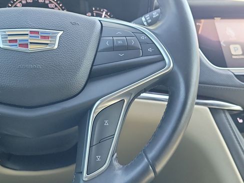 Used 2017 Cadillac XT5 Luxury w/ Driver Awareness Package image 34