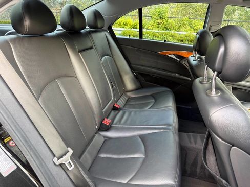 Used 2006 Mercedes-Benz E 350 Sedan image 27