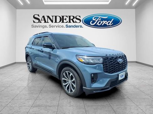Used 2025 Ford Explorer ST-Line RWD image 1