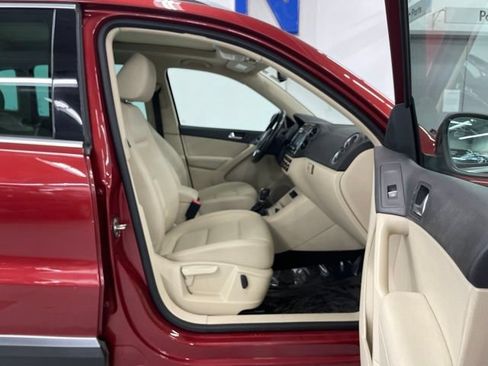 Used 2016 Volkswagen Tiguan SE AWD/4WD image 11