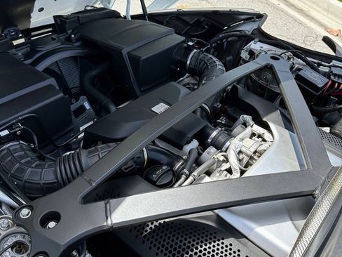 Used 2019 Aston Martin DB11 Volante RWD image 26