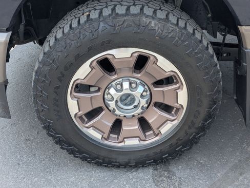 Used 2023 Ford F350 King Ranch AWD/4WD image 13