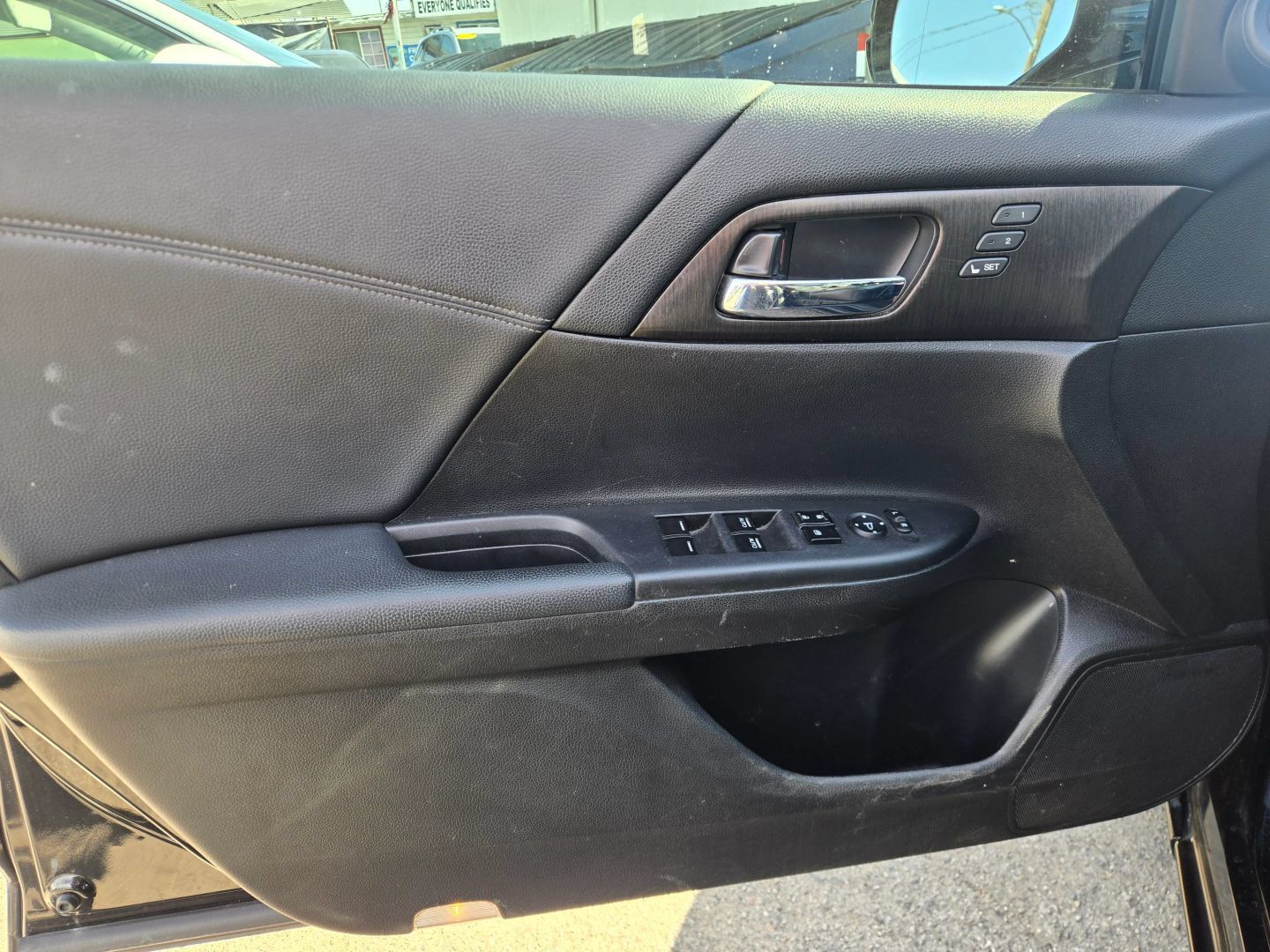 Used 2015 Honda Accord Touring image 8