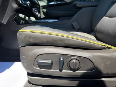Used 2025 Chevrolet TrailBlazer ACTIV w/ Convenience Package AWD/4WD image 17