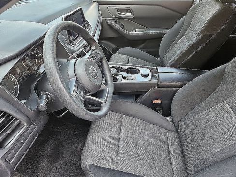 Used 2024 Nissan Rogue SV AWD/4WD image 10