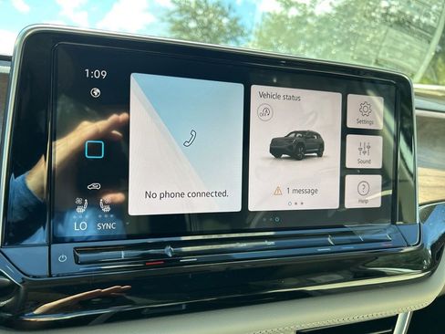 New 2026 Volkswagen Atlas SE image 30