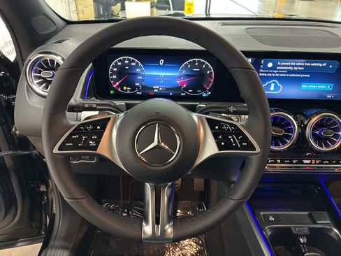 New 2026 Mercedes-Benz GLB 250 4MATIC image 7
