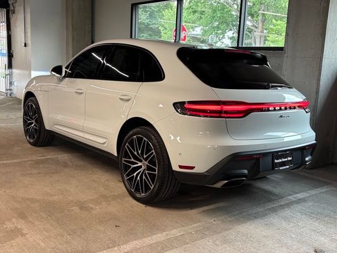 Used 2023 Porsche Macan AWD/4WD image 3