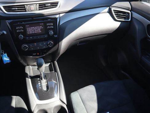Used 2016 Nissan Rogue S image 12