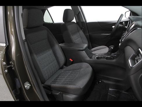 Certified 2023 Chevrolet Equinox LT AWD/4WD image 17