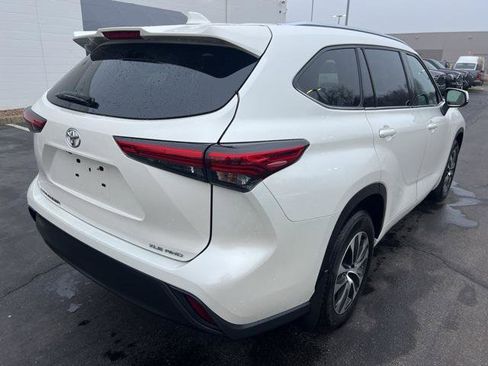 Certified 2021 Toyota Highlander XLE image 4