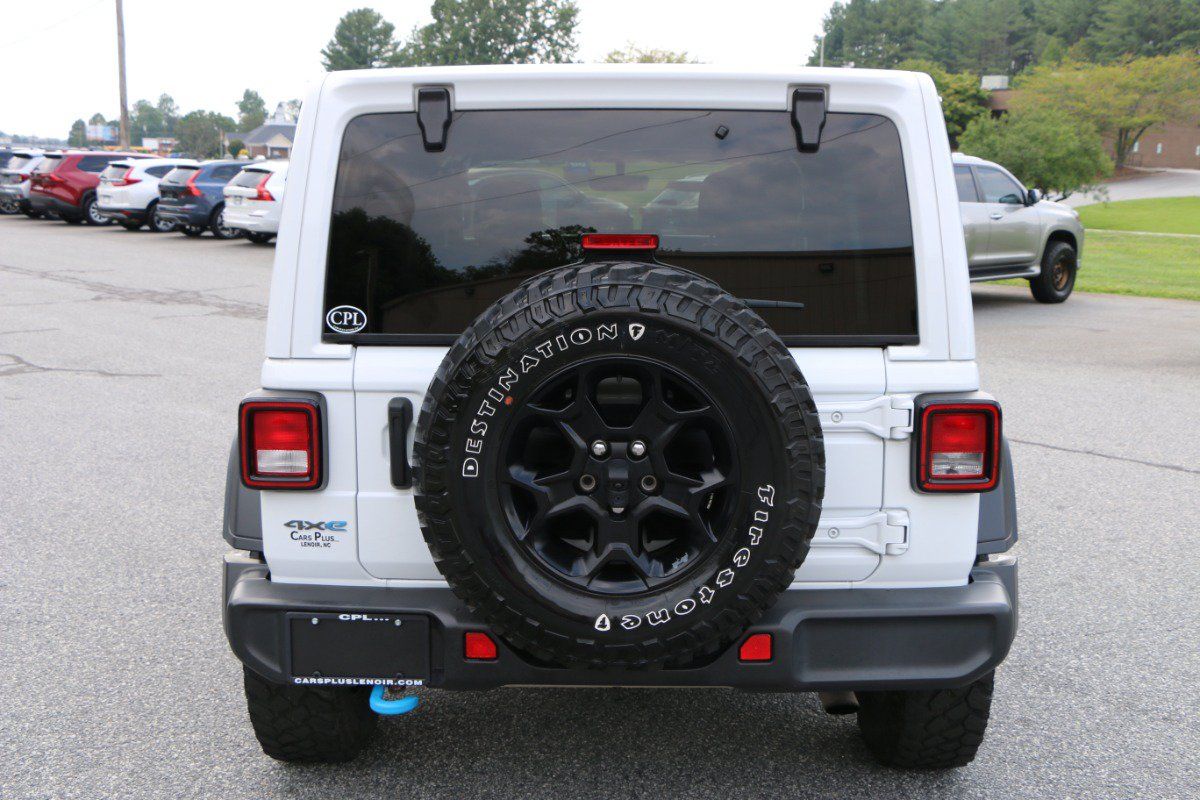 Used 2023 Jeep Wrangler Unlimited w/ Sun & Screen Package AWD/4WD image 4