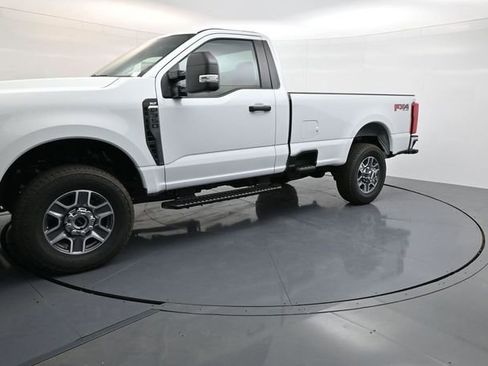 New 2025 Ford F350 XLT w/ FX4 Off-Road Package image 3