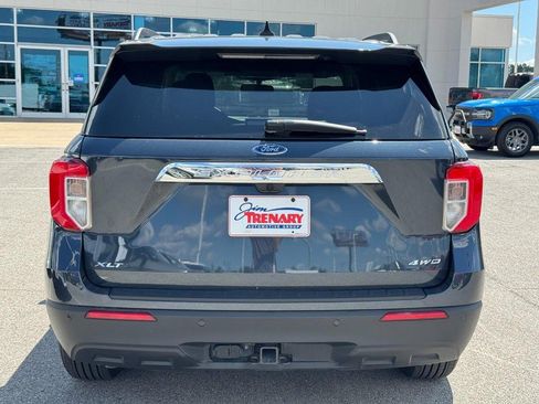 Used 2024 Ford Explorer XLT w/ Class IV Trailer Tow Package AWD/4WD image 4