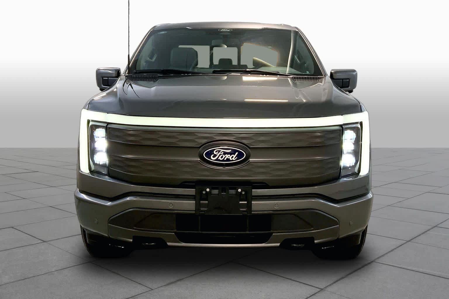 Used 2024 Ford F150 Lightning Lariat AWD/4WD image 3
