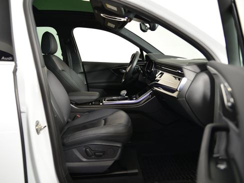 Used 2025 Audi Q7 2.0T Premium w/ Convenience Package image 18