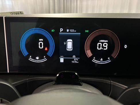 Used 2025 Hyundai Santa Fe SEL image 14