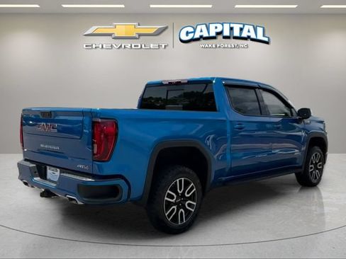 Used 2024 GMC Sierra 1500 AT4 w/ Technology Package AWD/4WD image 5