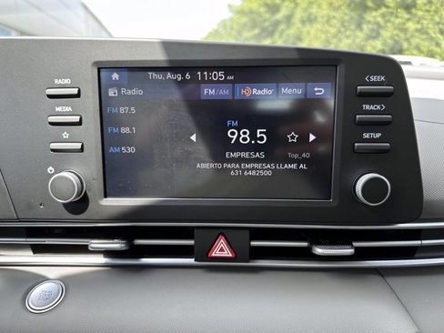 Used 2025 Hyundai Elantra Sport FWD image 21