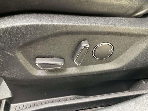Used 2019 Ford Edge SEL w/ Equipment Group 201A FWD image 13