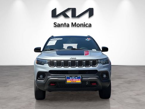 Used 2024 Jeep Compass Trailhawk AWD/4WD image 9