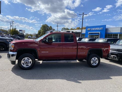 Used 2018 GMC Sierra 2500 SLE w/ HD SLE Preferred Plus Package image 2
