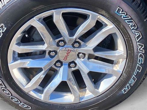 Used 2019 GMC Sierra 1500 SLT w/ SLT Premium Package image 29