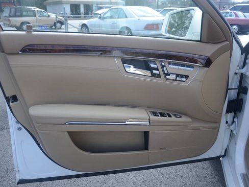 Used 2011 Mercedes-Benz S 550 image 13