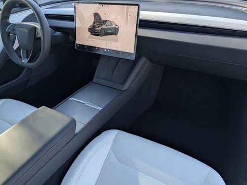 Used 2025 Tesla Model 3 Long Range image 28
