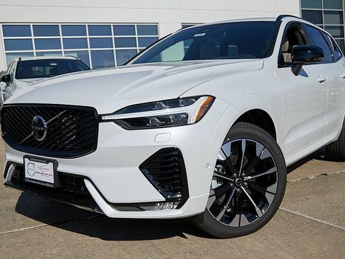 New 2026 Volvo XC60 B5 Plus w/ Protection Package Premier image 2