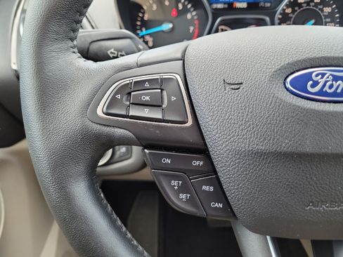 Used 2018 Ford Escape Titanium FWD image 29