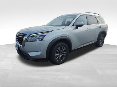 Used 2024 Nissan Pathfinder SV