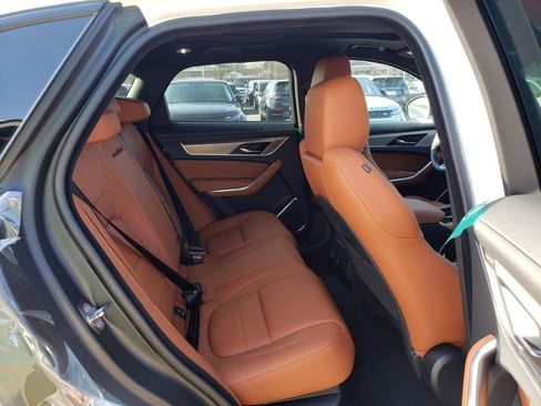 New 2026 Jaguar F-PACE R-Dynamic S image 15