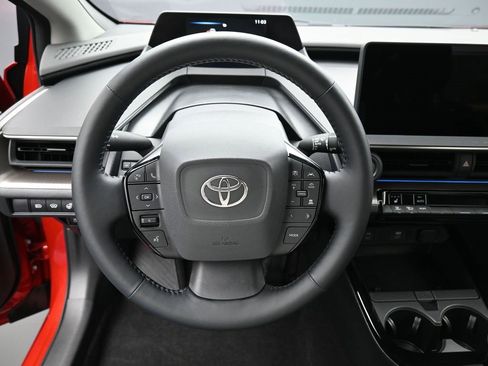 Certified 2025 Toyota Prius XLE image 15