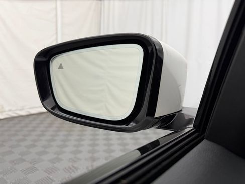 Used 2019 BMW 750i xDrive w/ M Sport Package image 17