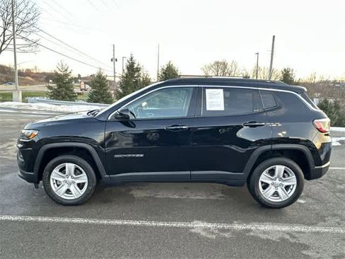 Used 2022 Jeep Compass Latitude w/ Convenience Group image 2
