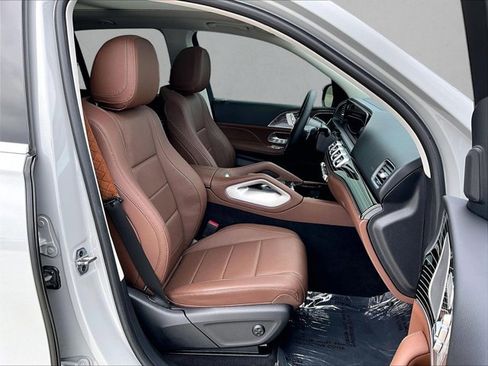 Used 2024 Mercedes-Benz GLE 350 4MATIC image 9