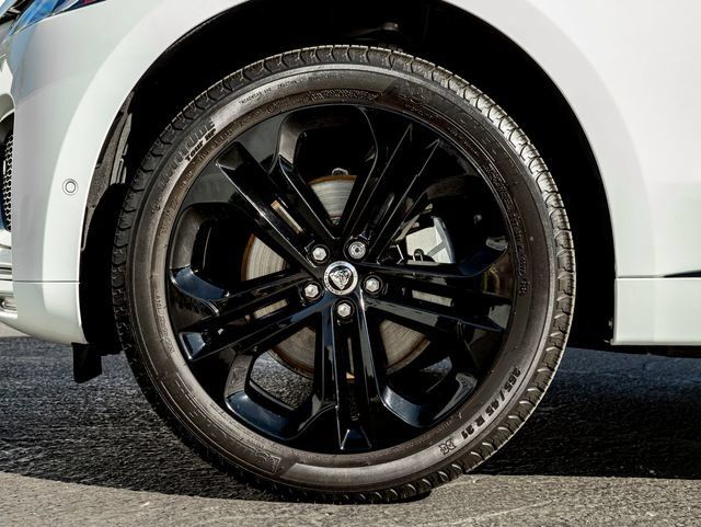 Certified 2025 Jaguar F-PACE R-Dynamic S AWD/4WD image 11