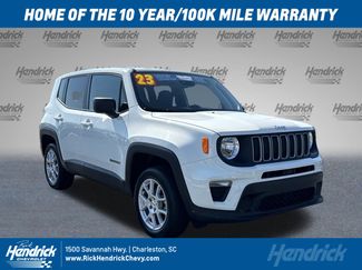 Used 2023 Jeep Renegade Latitude image 1
