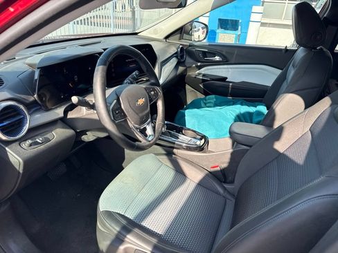 Used 2025 Chevrolet Trax LT w/ Driver Confidence Package FWD image 12