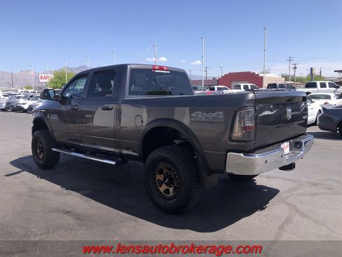 Used 2018 RAM 2500 Tradesman w/ Chrome Appearance Group image 7