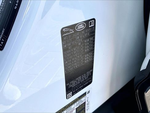 New 2026 Land Rover Defender 110 X-Dynamic SE image 13