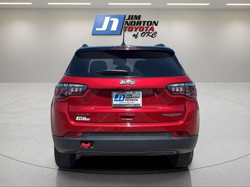 Used 2025 Jeep Compass Trailhawk AWD/4WD image 6