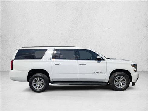 Used 2020 Chevrolet Suburban LT AWD/4WD image 4