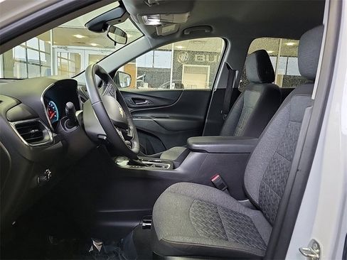 Used 2023 Chevrolet Equinox LT image 18
