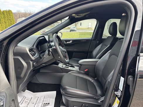 Used 2025 Ford Escape ST-Line image 13