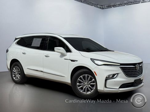 Used 2024 Buick Enclave Premium AWD/4WD image 2