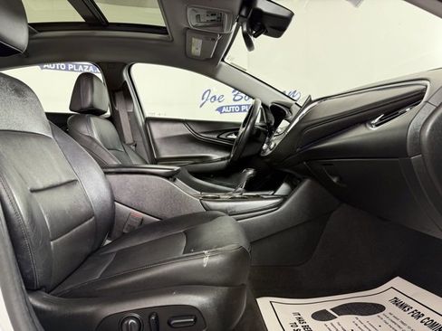 Used 2018 Chevrolet Malibu Premier w/ Premier Sun and Wheel Package image 18