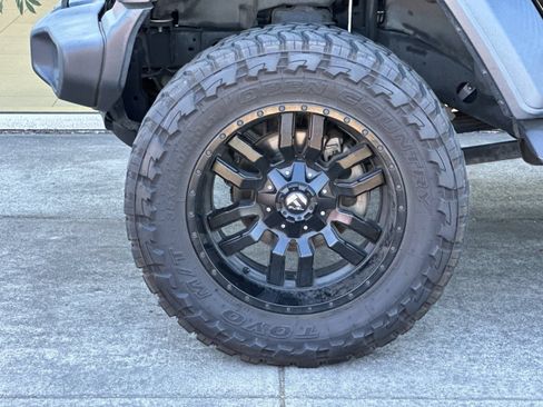 Used 2019 Jeep Wrangler Unlimited Sport AWD/4WD image 24
