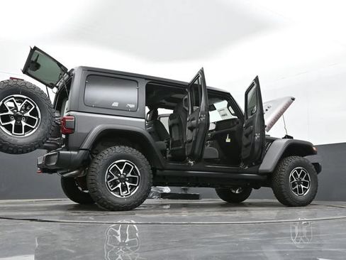 Used 2024 Jeep Wrangler Unlimited Rubicon w/ Technology Group AWD/4WD image 51